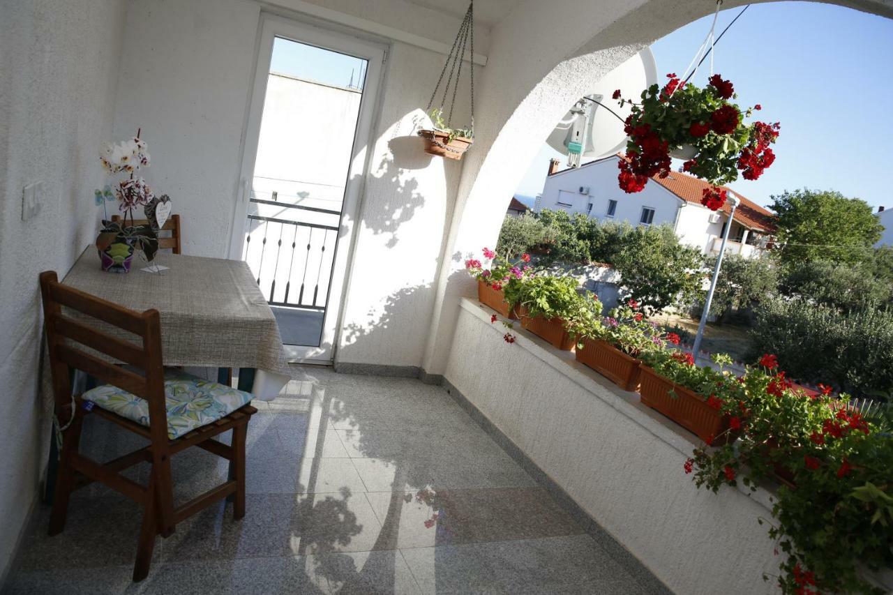 Apartment Leonora Vodice Exterior photo